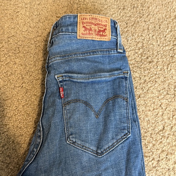 Levi’s size 25 (Size 1) high rise skinny jeans - Picture 2 of 3